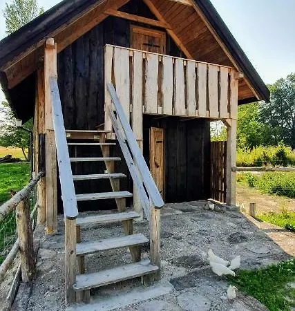 Osada Debowo مزرعة للإقامة