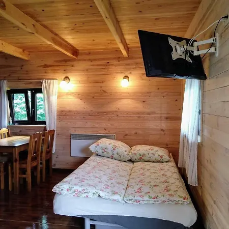 Osada Debowo مزرعة للإقامة *